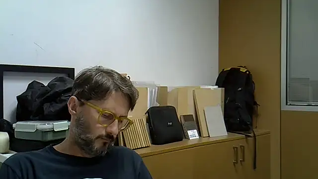 Snapshot of Cellino4 chatting on 1, 10, 2025 Cellino4 online show from 1, 10, 2025