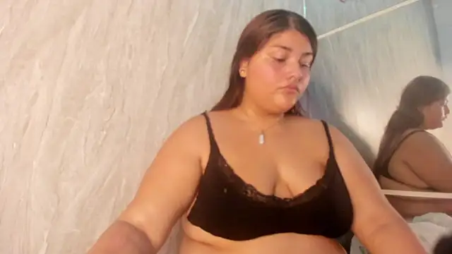 TaniaBellini online show from 12, 1, 2025