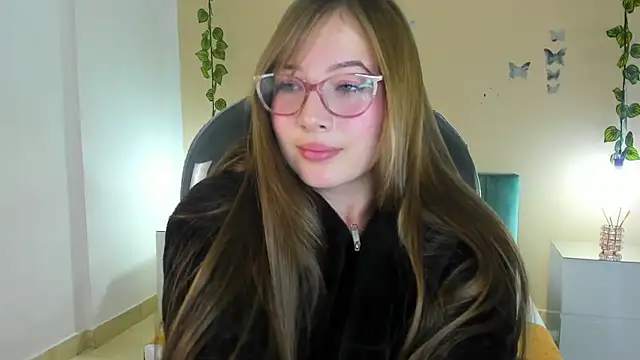 Snapshot of Dahlia_Rousse chatting on 20, 12, 2025 Dahlia Rousse online show from 20, 12, 2025