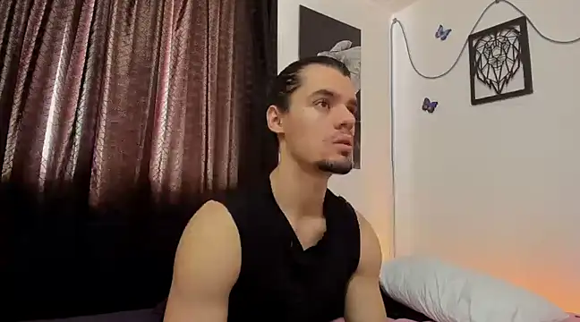 Snapshot of maxi_styles chatting on 17, 3, 2025 maxi styles online show from 17, 3, 2025