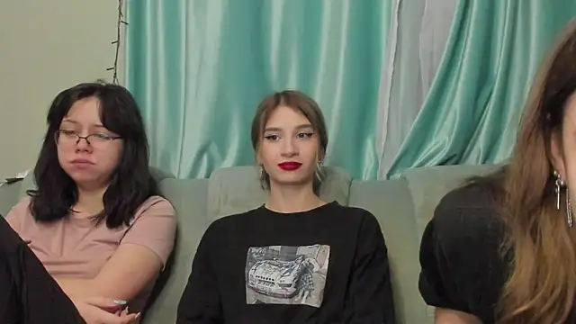 honey love honeyy online show from 12, 1, 2025