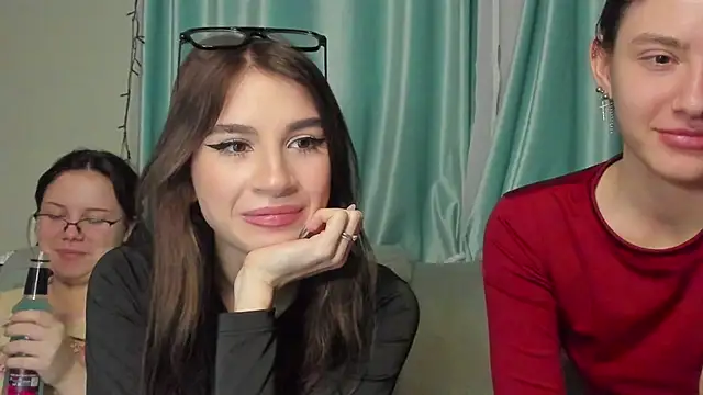 honey love honeyy online show from 23, 1, 2025