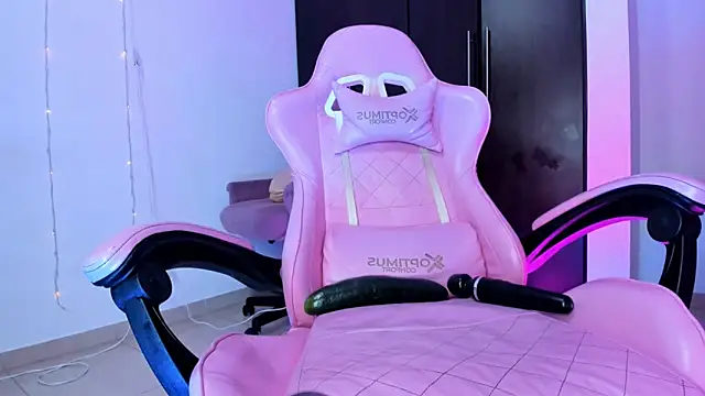 Sophie Heart online show from 6, 2, 2025