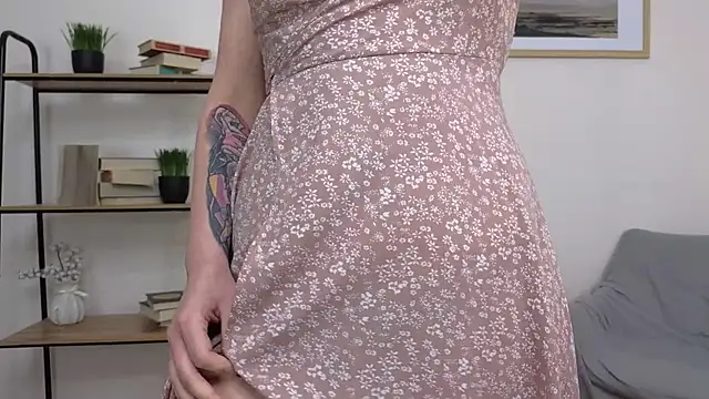 Bonnie White online show from 8, 2, 2025