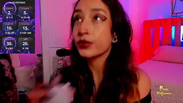 Snapshot of coral_jonesss chatting on 28, 10, 2025 coral jonesss online show from 28, 10, 2025