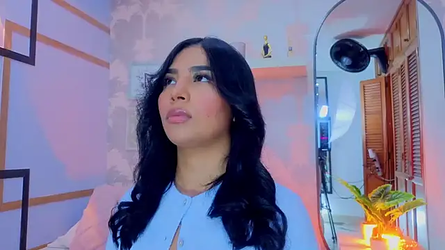 CharlotteGraay online show from 9, 4, 2026