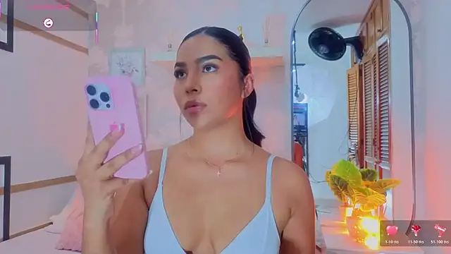 CharlotteGraay online show from 14, 4, 2026