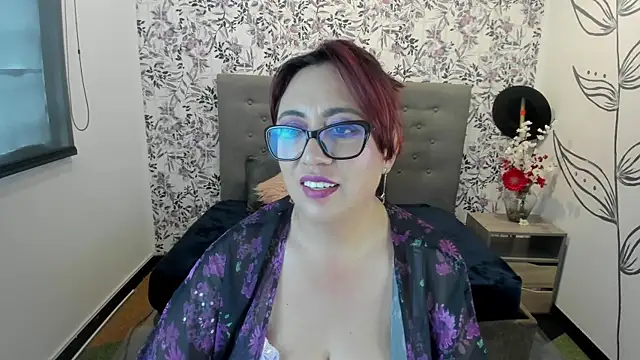 Victoria Adamns online show from 22, 2, 2025