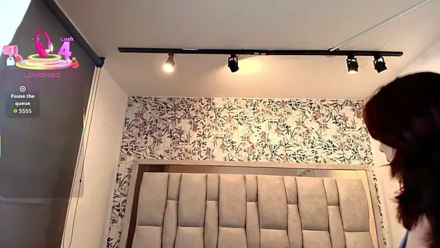 Victoria Adamns online show from 19, 2, 2026