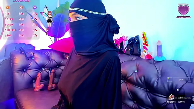 Snapshot of azahara_faraah chatting on 1, 10, 2025 azahara faraah online show from 1, 10, 2025