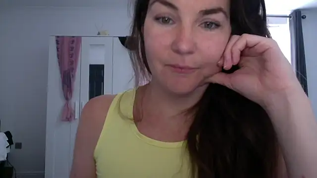 Snapshot of LittleMissFoxx chatting on 20, 6, 2026 LittleMissFoxx online show from 20, 6, 2026