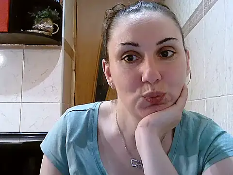 Yuliia30 online show from 9, 4, 2026