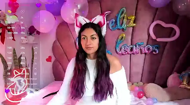 sweetfoxy 17 online show from 18, 2, 2025