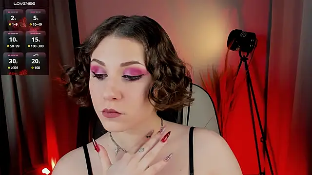 Eva Moss  online show from 23, 1, 2025