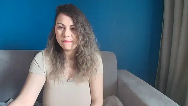 Snapshot of VixenVibesX chatting on 23, 2, 2025 VixenVibesX online show from 23, 2, 2025