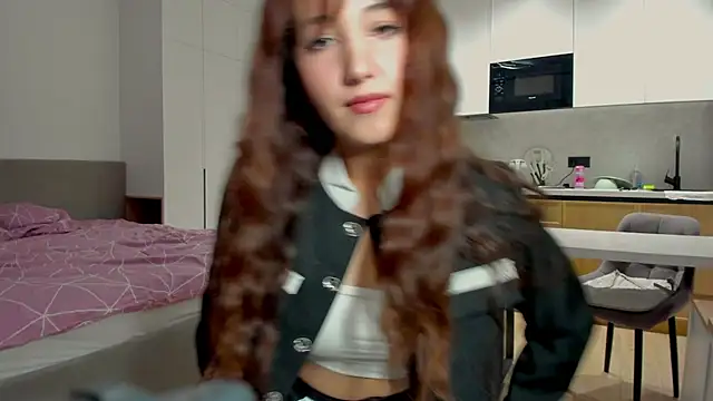 anna elfi online show from 9, 9, 2025