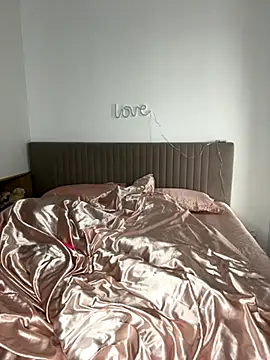 anna elfi online show from 18, 10, 2025