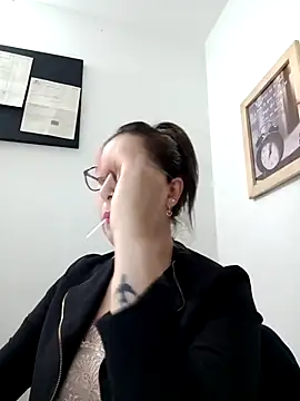 CHARLOTTE 1711 online show from 3, 3, 2025