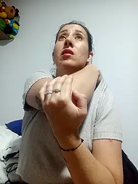 CHARLOTTE 1711 online show from 19, 12, 2025