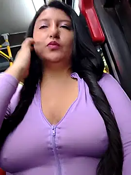 Snapshot of Melyy_Edii chatting on 7, 5, 2026 Melyy Edii online show from 7, 5, 2026