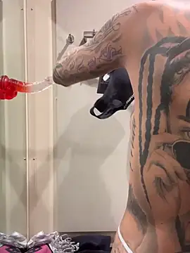 Black sweet Rose online show from 1, 2, 2025