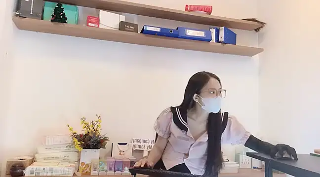 Snapshot of Lush-Office chatting on 10, 2, 2025 Lush-Office online show from 10, 2, 2025