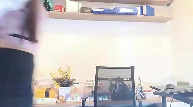 Snapshot of Lush-Office chatting on 11, 2, 2025 Lush-Office online show from 11, 2, 2025