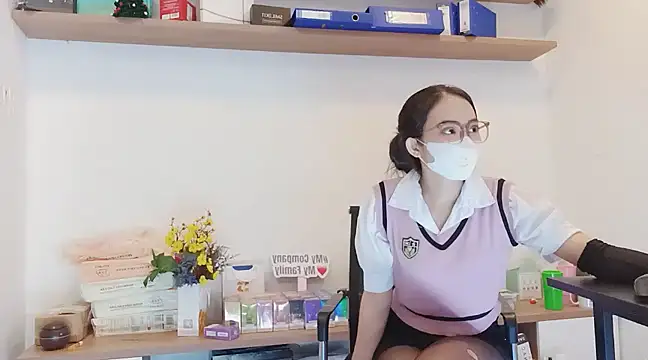 Snapshot of Lush-Office chatting on 24, 2, 2025 Lush-Office online show from 24, 2, 2025