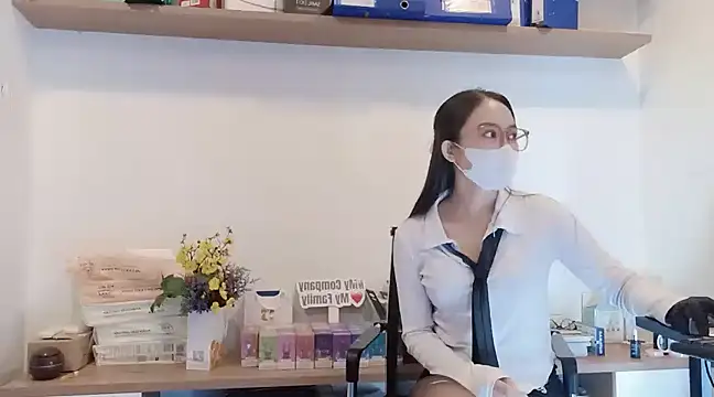 Snapshot of Lush-Office chatting on 27, 2, 2025 Lush-Office online show from 27, 2, 2025