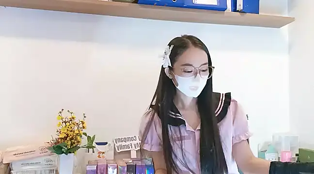 Snapshot of Lush-Office chatting on 11, 3, 2025 Lush-Office online show from 11, 3, 2025