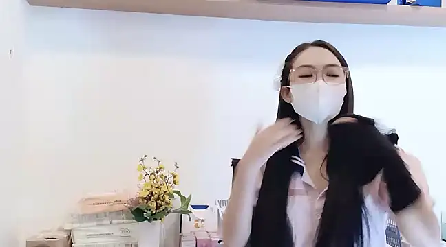 Snapshot of Lush-Office chatting on 14, 3, 2025 Lush-Office online show from 14, 3, 2025