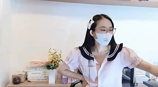 Snapshot of Lush-Office chatting on 14, 3, 2025 Lush-Office online show from 14, 3, 2025