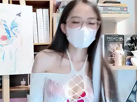 Snapshot of Lush-Office chatting on 11, 9, 2025 Lush-Office online show from 11, 9, 2025