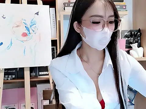 Snapshot of Lush-Office chatting on 18, 9, 2025 Lush-Office online show from 18, 9, 2025