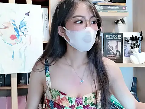 Snapshot of Lush-Office chatting on 26, 9, 2025 Lush-Office online show from 26, 9, 2025