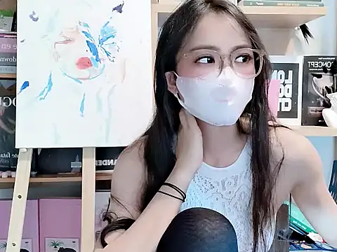 Snapshot of Lush-Office chatting on 7, 10, 2025 Lush-Office online show from 7, 10, 2025