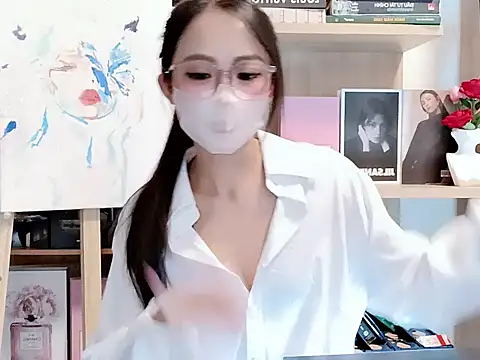 Snapshot of Lush-Office chatting on 26, 10, 2025 Lush-Office online show from 26, 10, 2025