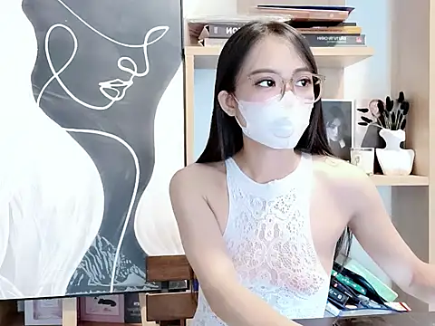 Snapshot of Lush-Office chatting on 4, 11, 2025 Lush-Office online show from 4, 11, 2025