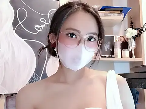 Snapshot of Lush-Office chatting on 26, 11, 2025 Lush-Office online show from 26, 11, 2025