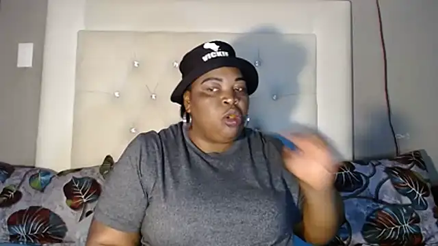 omalicha98 online show from 14, 4, 2026