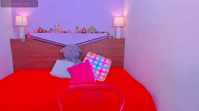 Snapshot of ScarletEmber3 chatting on 4, 3, 2025 ScarletEmber3 online show from 4, 3, 2025