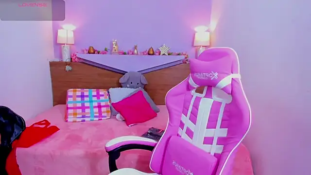 Snapshot of ScarletEmber3 chatting on 21, 3, 2025 ScarletEmber3 online show from 21, 3, 2025