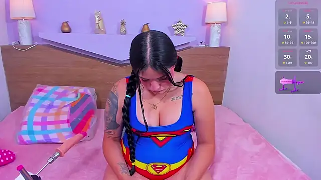 Snapshot of ScarletEmber3 chatting on 13, 9, 2025 ScarletEmber3 online show from 13, 9, 2025