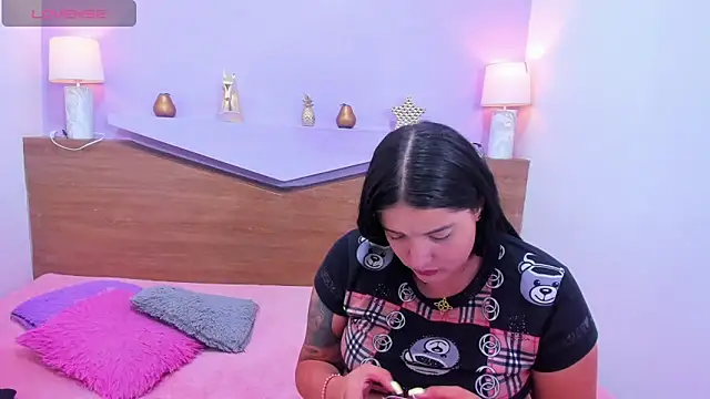 Snapshot of ScarletEmber3 chatting on 9, 10, 2025 ScarletEmber3 online show from 9, 10, 2025