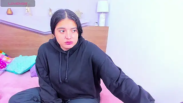 Snapshot of ScarletEmber3 chatting on 12, 10, 2025 ScarletEmber3 online show from 12, 10, 2025