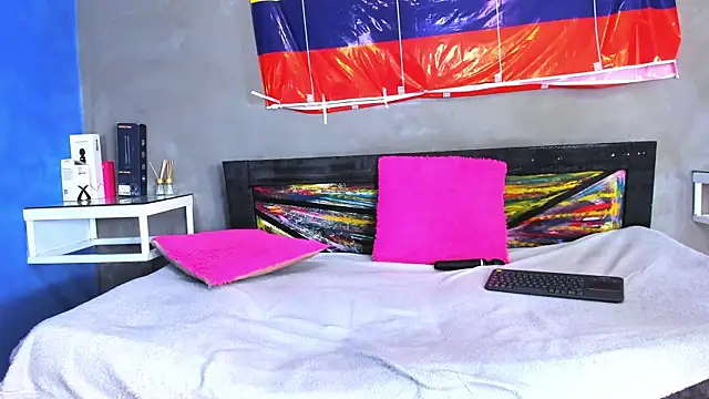 Charlotte curvy  online show from 5, 7, 2026