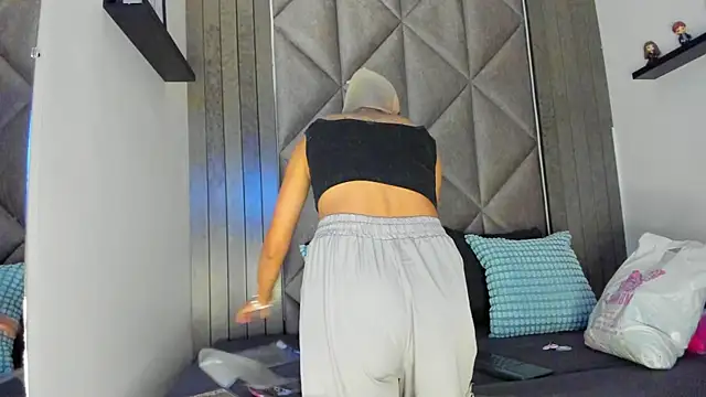 SabrinaSpell  online show from 13, 9, 2025