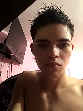 Latinos 2001 online show from 28, 10, 2025