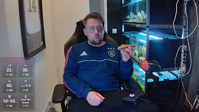 Snapshot of justinitt chatting on 15, 1, 2025 justinitt online show from 15, 1, 2025