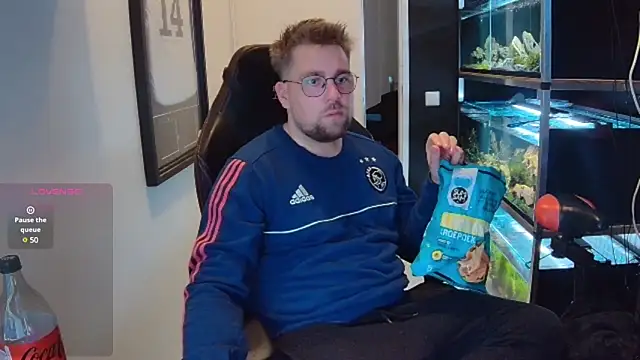 Snapshot of justinitt chatting on 15, 1, 2025 justinitt online show from 15, 1, 2025